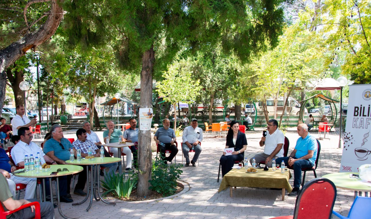 Bilim Kampüsten tarlaya ulaştı: Selçuk Üniversitesinden İçeri Çumra’da “Bilim Kafe’’ etkinliği