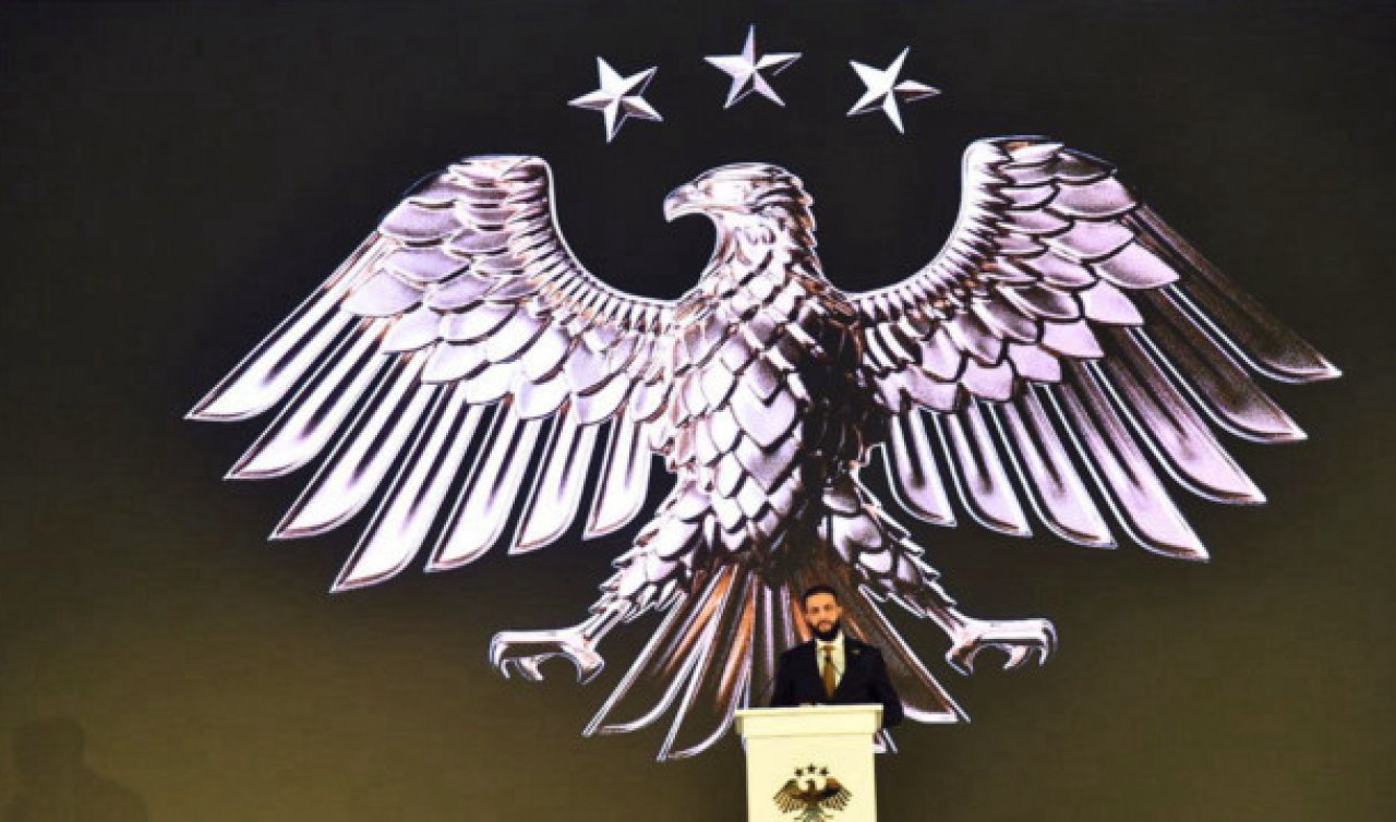 Suriye’nin devlet arması değişti: Çift başlı kartal ve 14 tüy ne anlama geliyor?