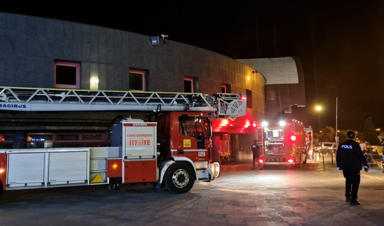 Konya Otogarı’nda gece saatlerinde korkutan yangın