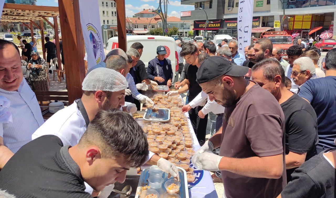 Kulu’da kuyruk oluştu! 3 bin kişiye ücretsiz dağıtıldı