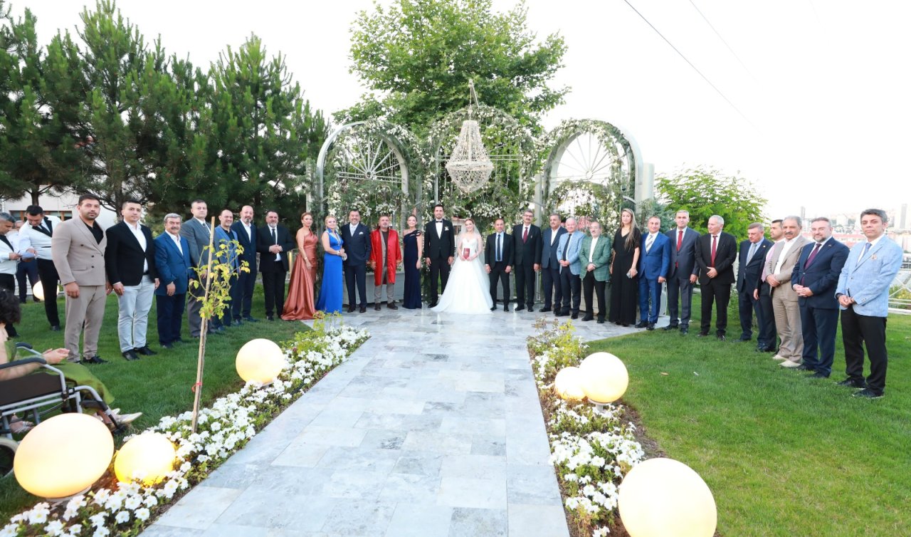 İş ve siyaset dünyasını buluşturan düğün
