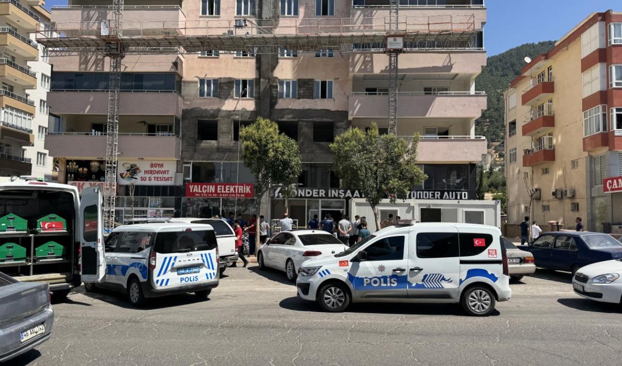 Kahramanmaraş’ta iskele çöktü: 2 işçi hayatını kaybetti