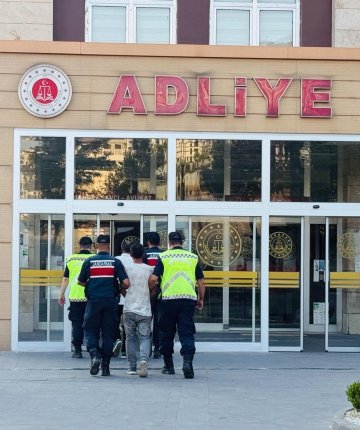 Eniştesini öldüren şüpheli mısır tarlasında yakalandı