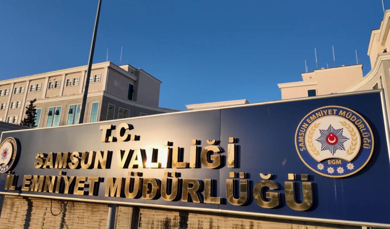 Gazi polis memuruna yumruk atıp tişörtünü yırttı