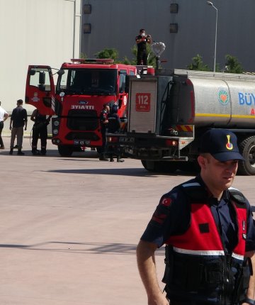 Malatya’da akrilik plaka fabrikasında patlama! 3 yaralı