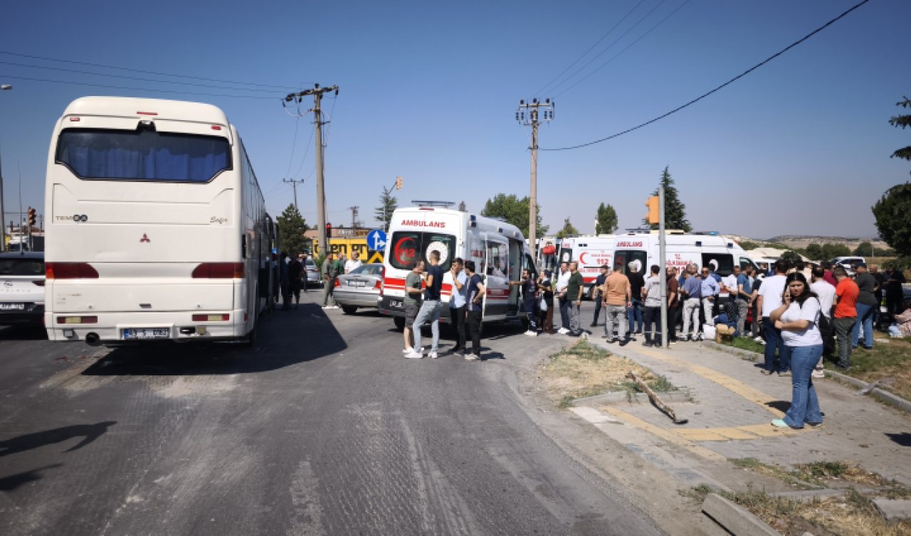 Kütahya’da işçi servisi LPG yüklü tankere çarptı: 35 yaralı