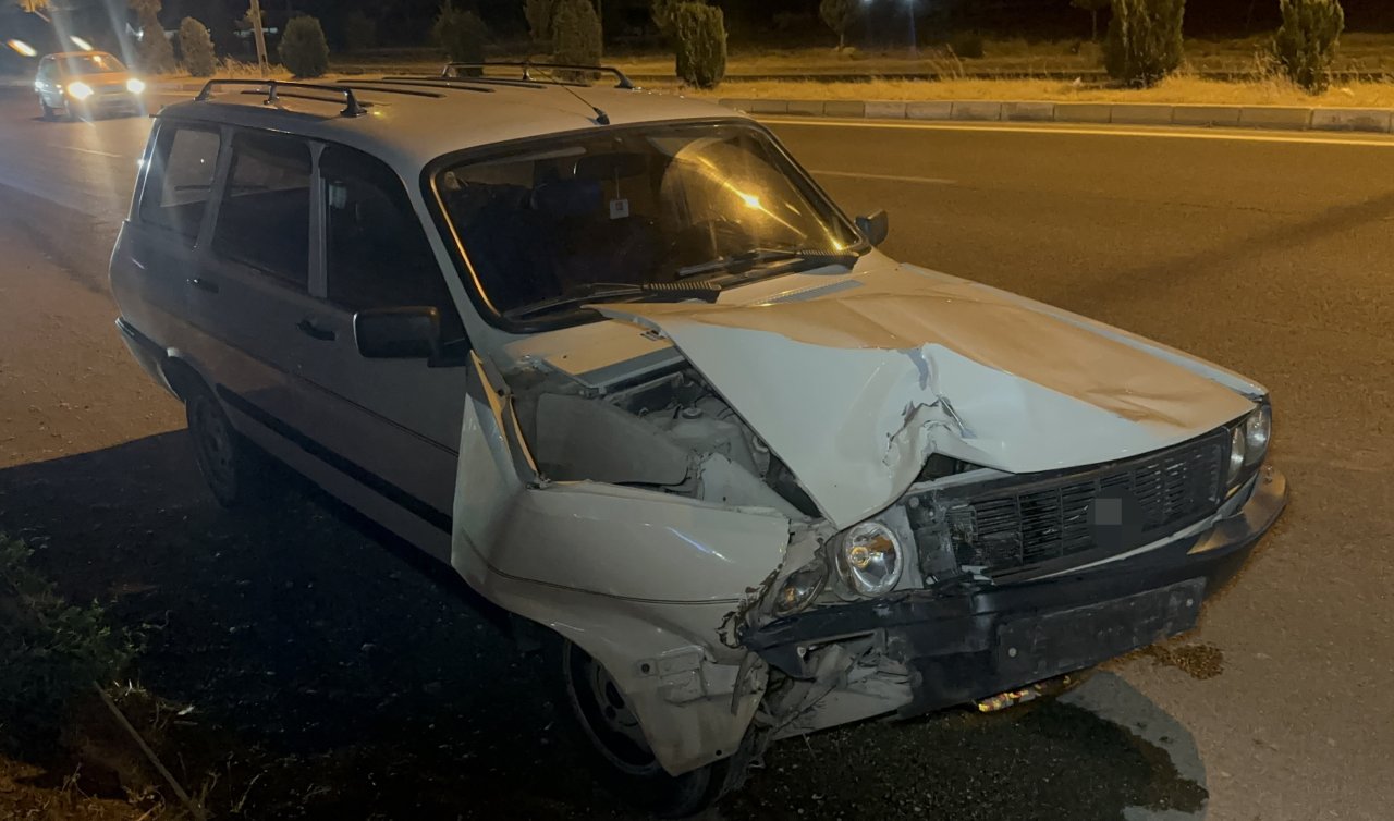 Otomobil ile elektrikli motosiklet çarpıştı: 2’si ağır 3 yaralı