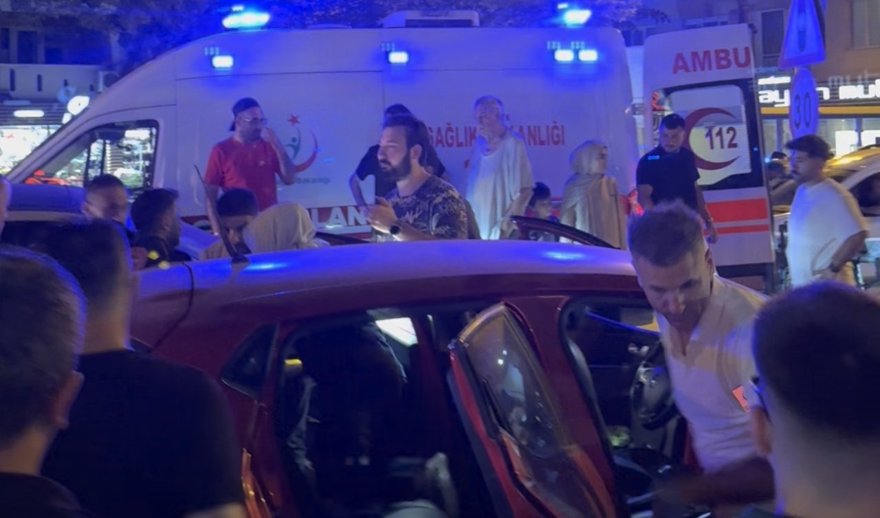 3 otomobilin karıştığı zincirleme kazada 4 kişi yaralandı