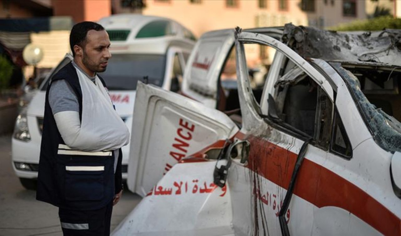 İsrail Gazze’de Filistin Kızılay’ı karargahını bombaladı