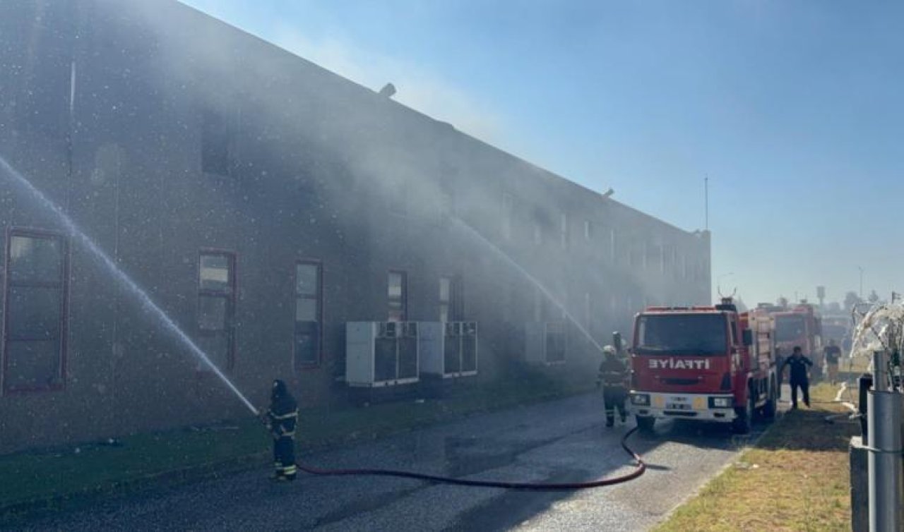 Tarım arazisinde çıkan yangın fabrikaya sıçradı