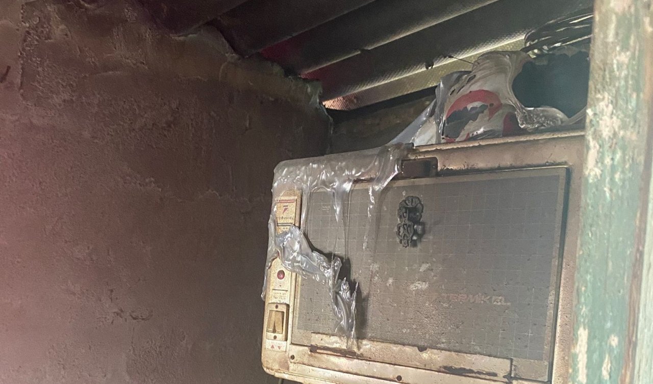 Fırında unutulan yemek az daha evi yakıyordu