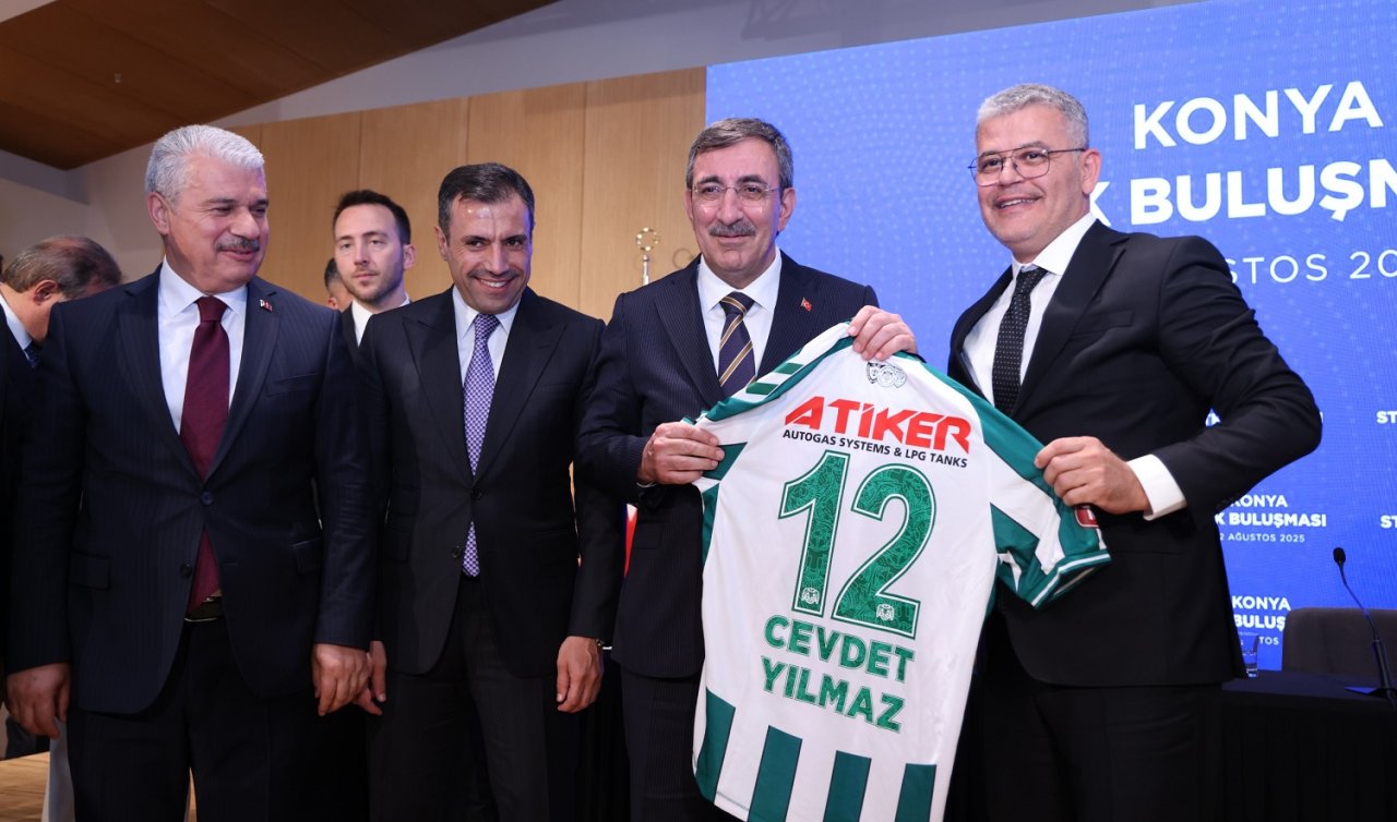 Konyaspor Başkanı Atiker’den Yılmaz’a Konyaspor forması