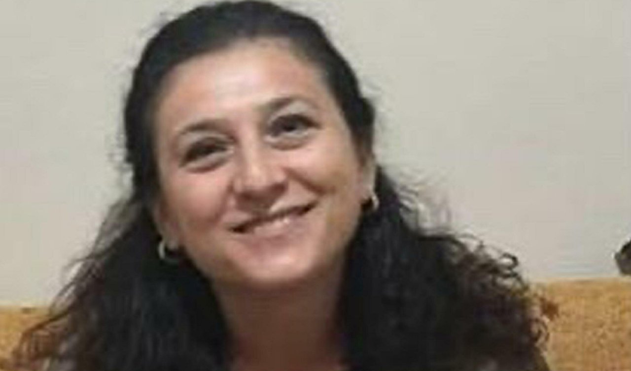Kapısı açık minibüsten düşen ebe hayatını kaybetti