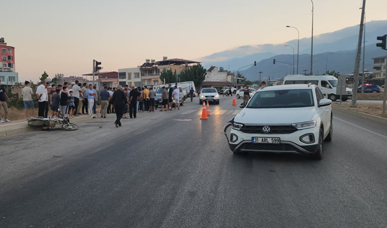 Otomobille çarpışan motosikletin sürücüsü öldü