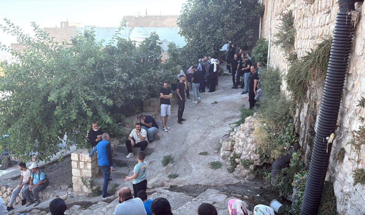 Haber alınamayan 2 kız kardeş evde ölü bulundu