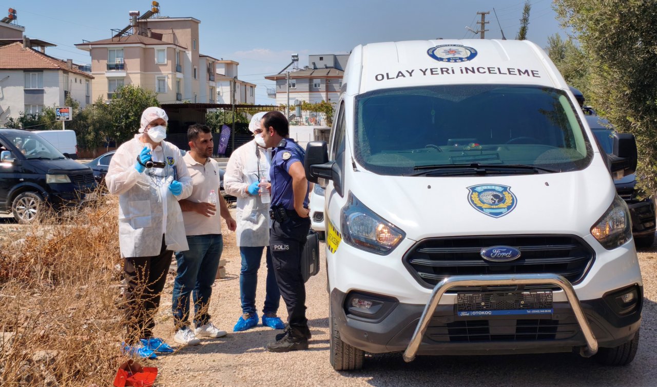 Yakınları tarafından evinde ölü bulundu