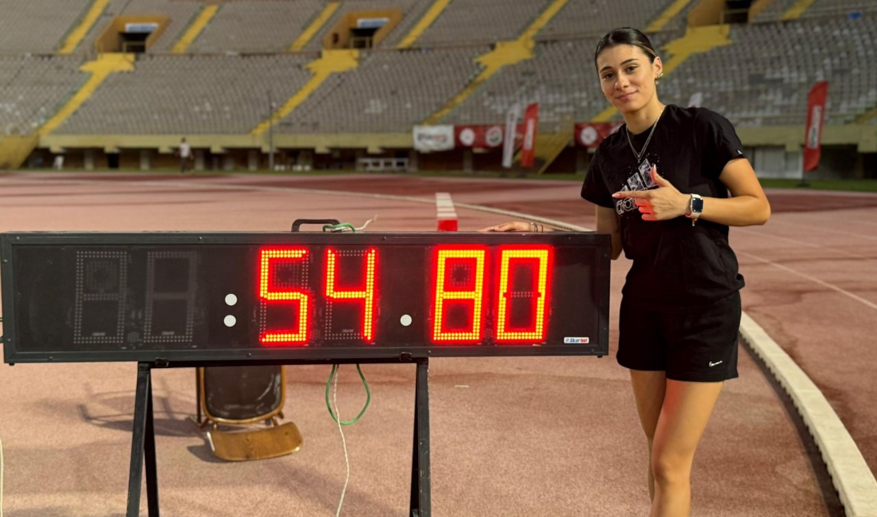 Özel milli sporcu Aysel Önder’den dünya rekoru