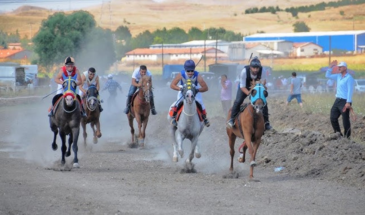 Konya’da at yarışı düzenlenecek! Dereceye girenlere para ödülü 