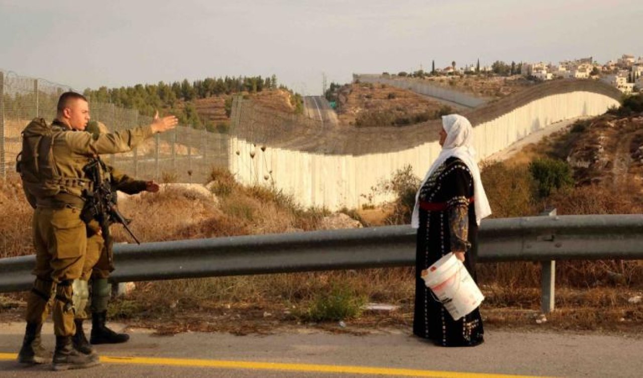 Soykırımcı İsrail Şam’da sivillere ateş açtı