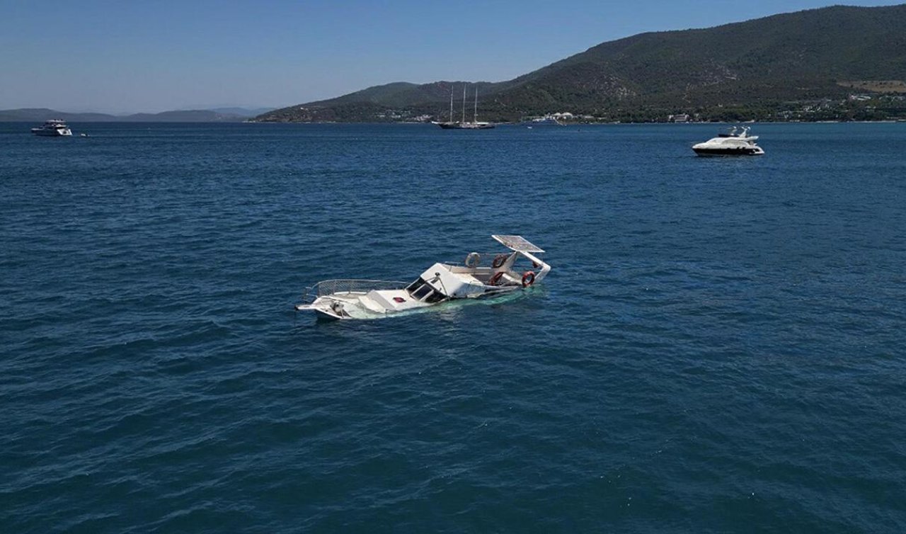 10 Metrelik tekne arıza nedeniyle battı