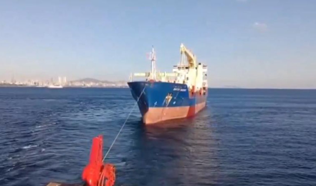Haydarpaşa açıklarında arızalanan gemi Ahırkapı’ya demirletildi