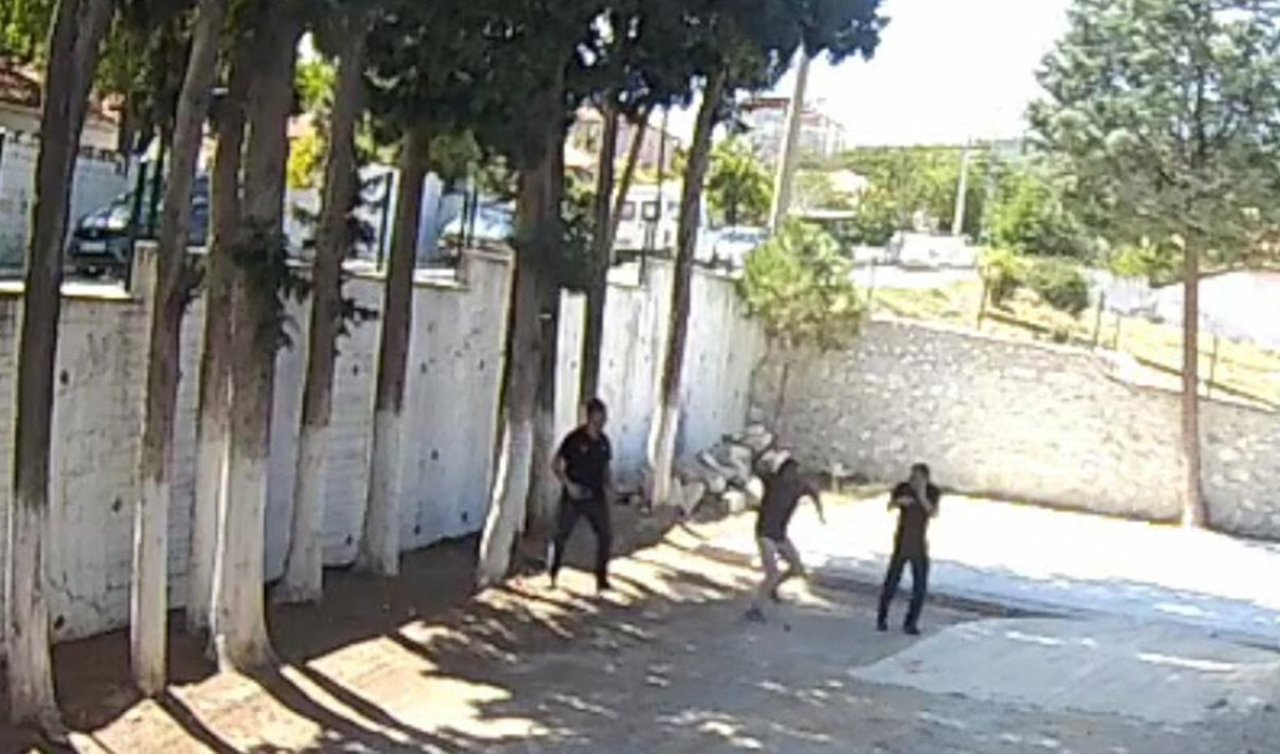 CHP’li belediye başkanı zabıtalara saldırdı
