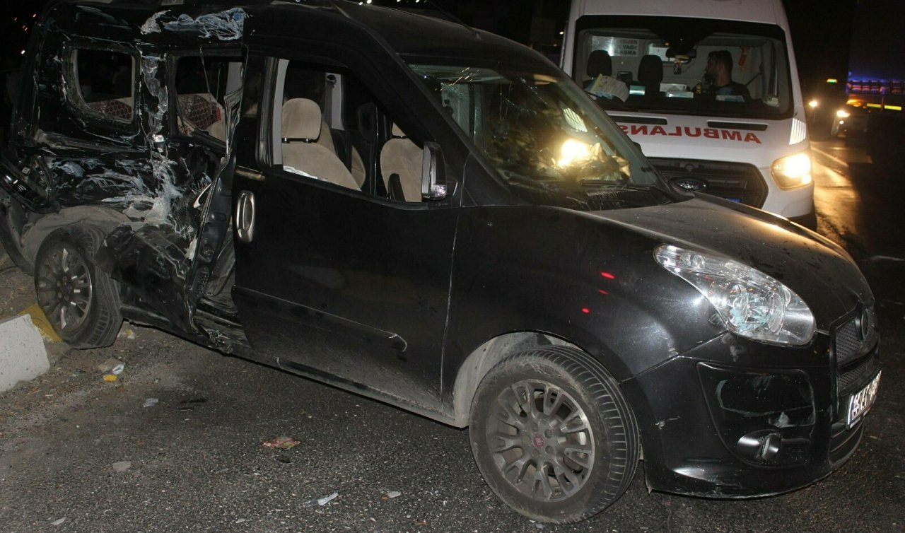 Kamyon ile hafif ticari araç çarpıştı; 1 ölü 8 yaralı