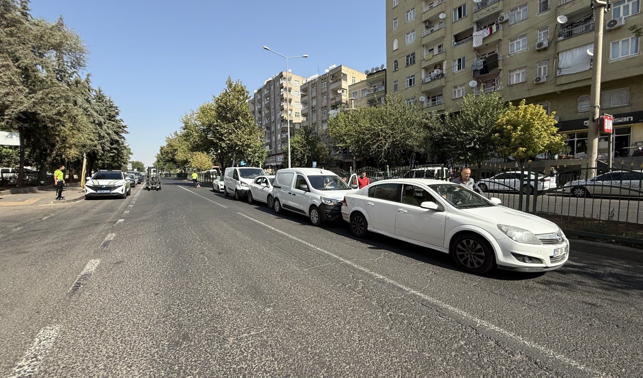 Maddi hasarlı zincirleme trafik kazası!  