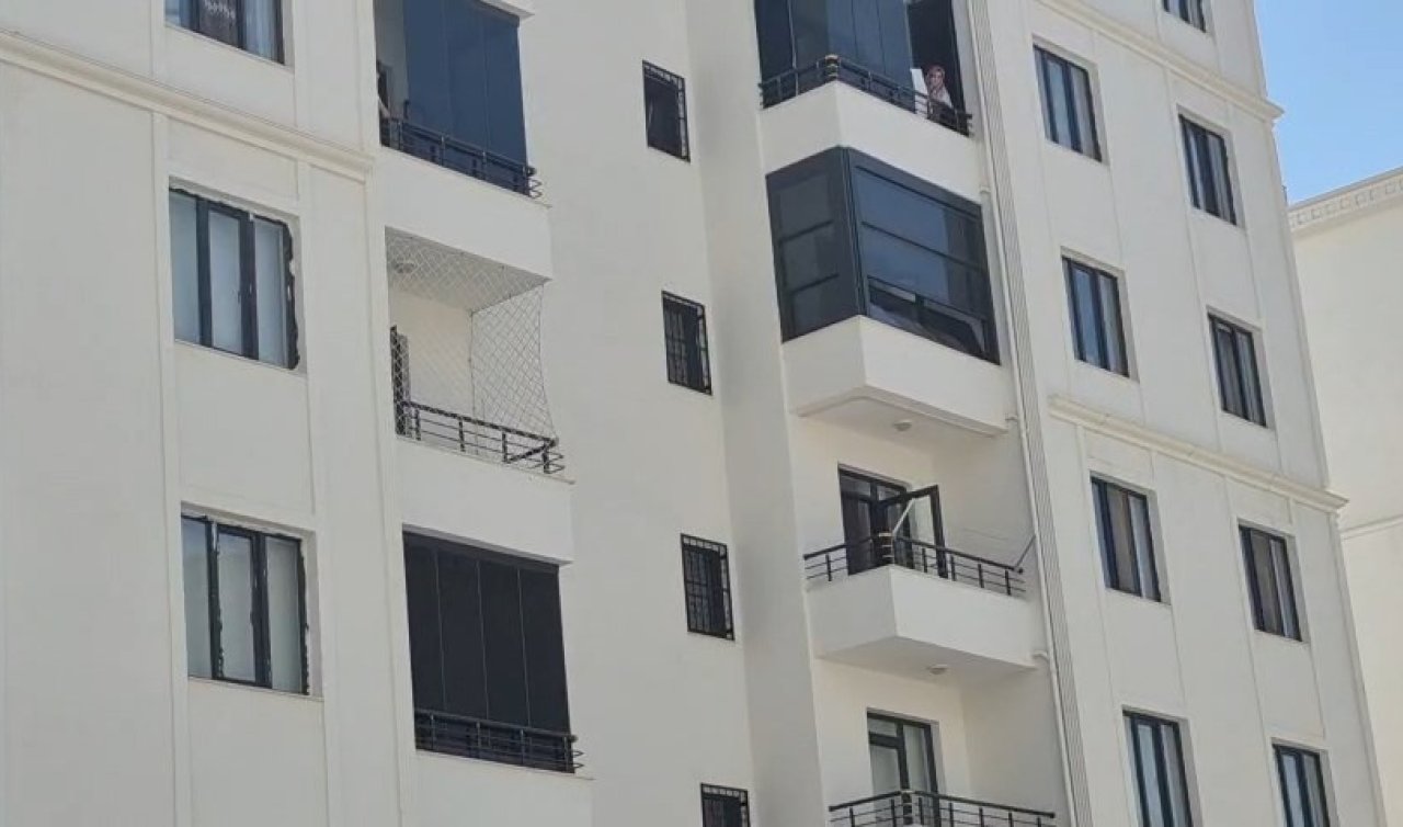 Başkomiser evinde gördüğü kişiyi öldürdü