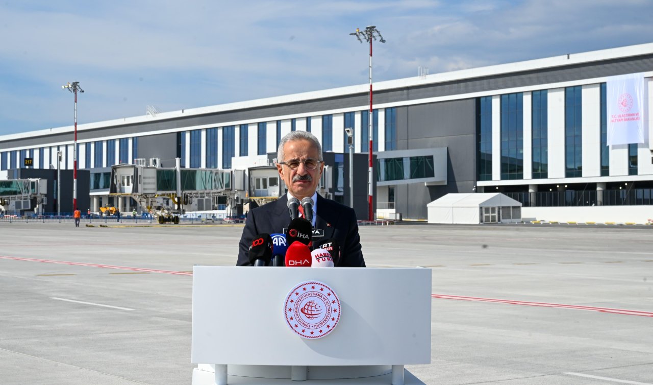 Bakan Uraloğlu: Ağustosta havalimanlarımızda 27 milyon 678 bin 20 yolcuya hizmet verildi