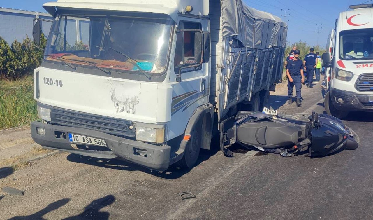 Kırmızı ışıkta feci kaza: 1 ölü 1 yaralı