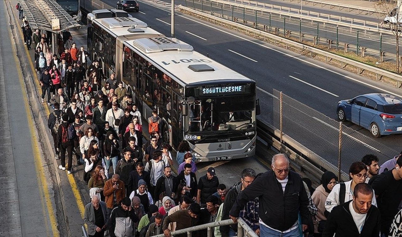 İstanbul’da Toplu Taşımaya Zam Geldi! Otobüs, Metrobüs, Tramvay, Vapur, Metro Ne Kadar Oldu?