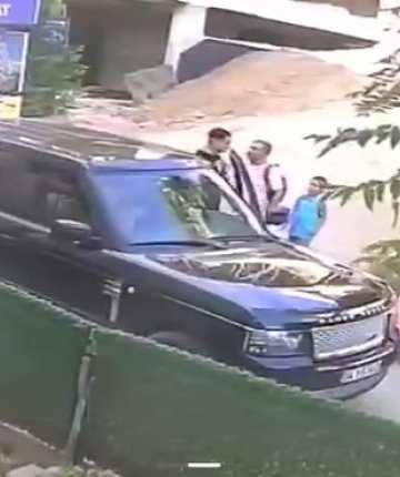 Trafik tartışmasında dehşet!  Çocuklarının yanında babalarına tokat attı
