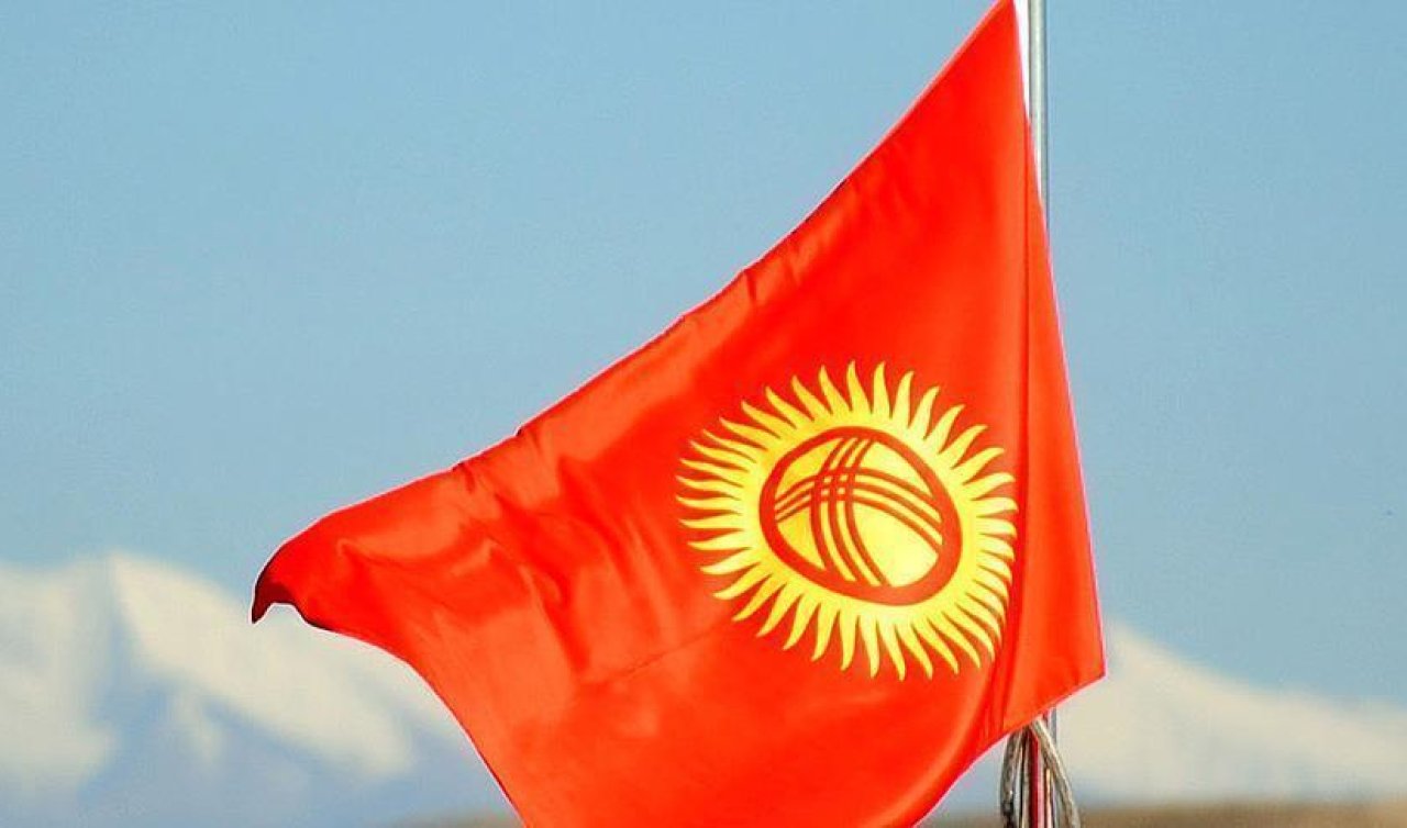 Kırgızistan Meclisi’nde fesih tartışması: 32 milletvekili imza verdi