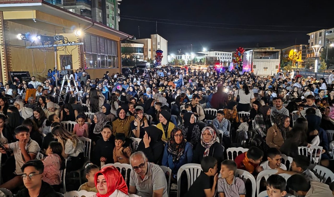Kulu’da tiyatro gösterisine yoğun ilgi