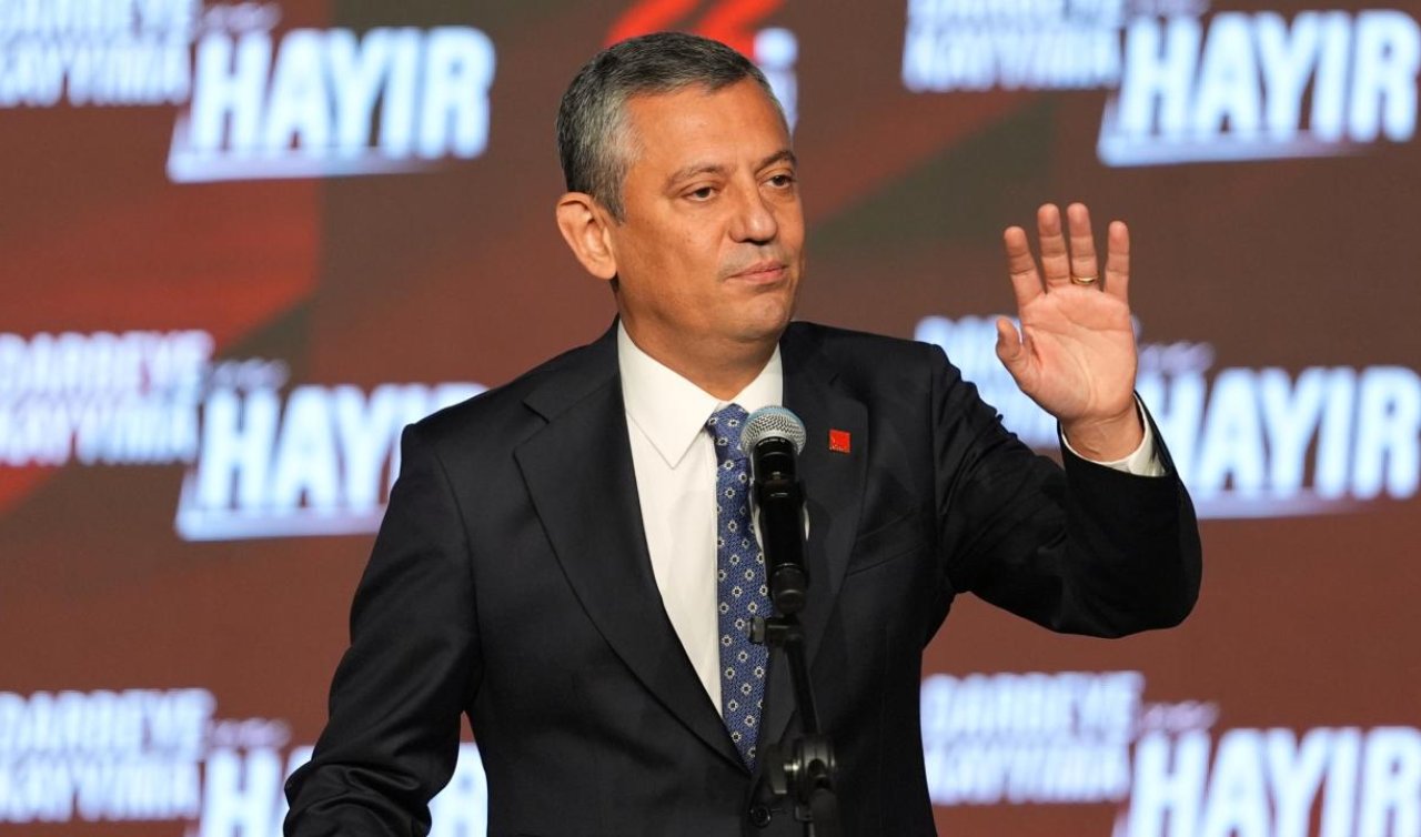 Özgür Özel yeniden CHP Genel Başkanlığına seçildi