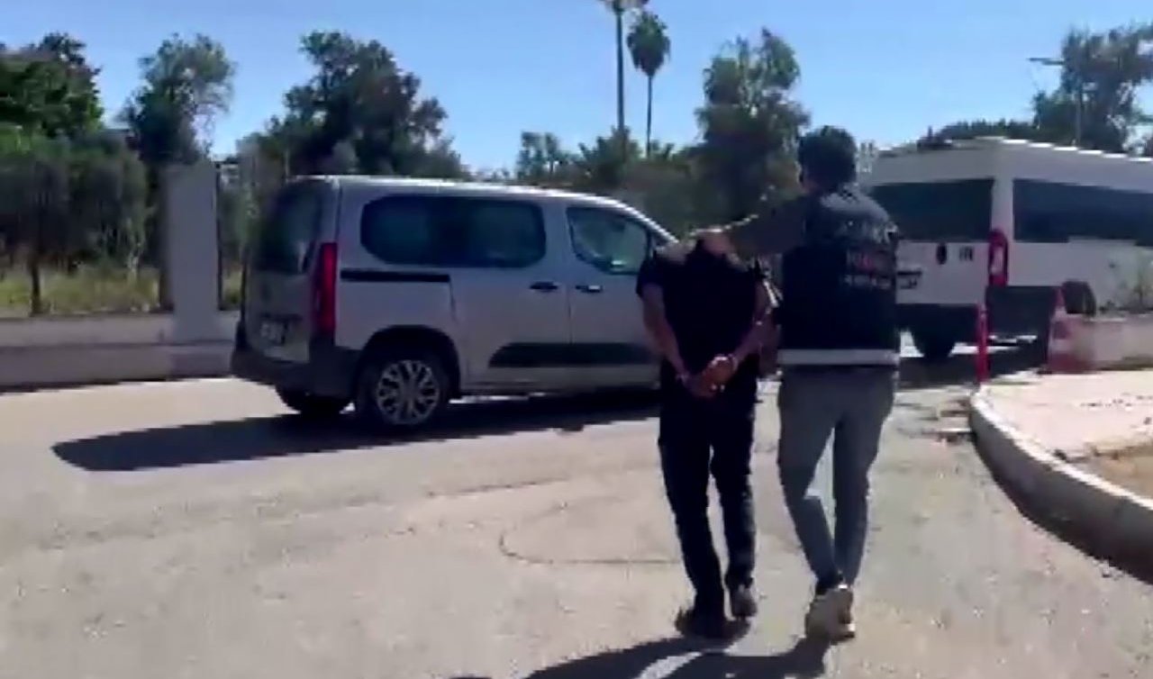 TIR’da 97 ruhsatsız tabanca yakalandı: Sürücü tutuklandı