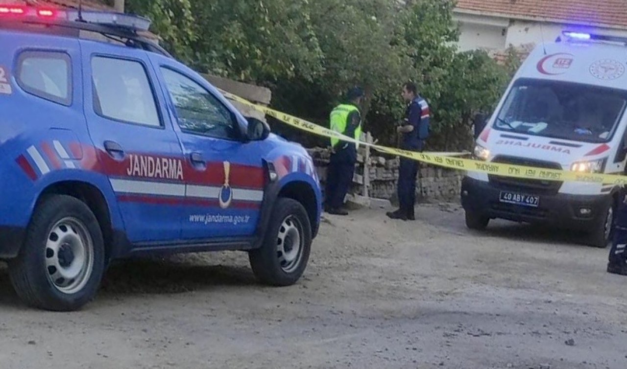 Köyde evlat dehşeti: Soy ismini değiştirdi anne ve babasını öldürdü