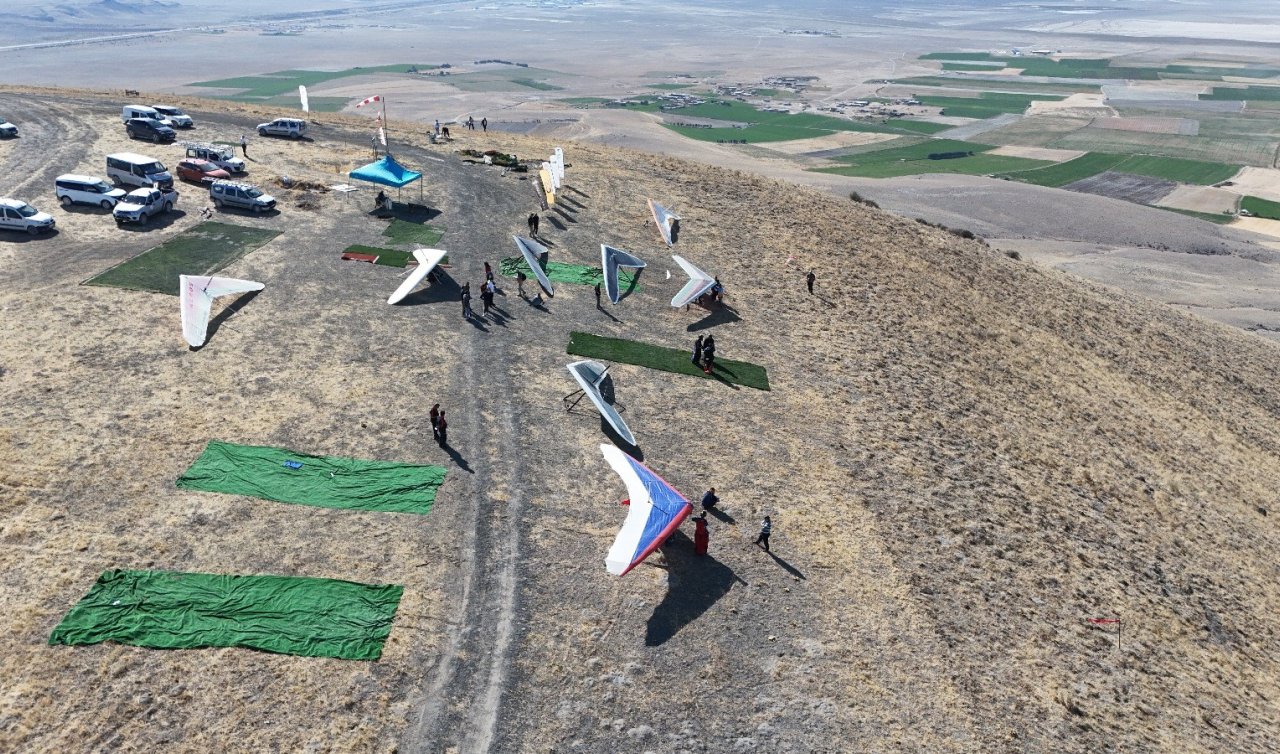 Karapınar Göktepe Uluslararası Yelken Kanat Şampiyonası’na ev sahipliği yapıyor