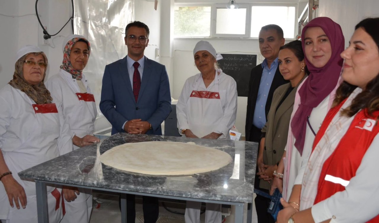 Kulu’da Geleneksel Hamur Ürünleri kursunu tamamlayan kursiyerlere sertifika verildi