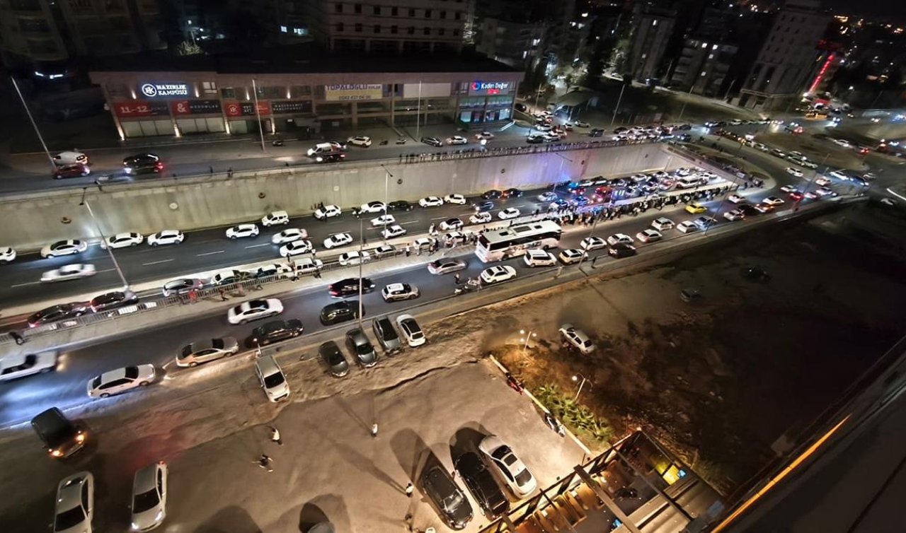 3 araç birbirine girdi: 1 ölü 4 yaralı