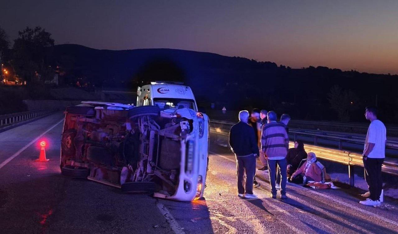 Alkollü araç sürücüsünün çarptığı minibüs devrildi: Çok sayıda yaralı var