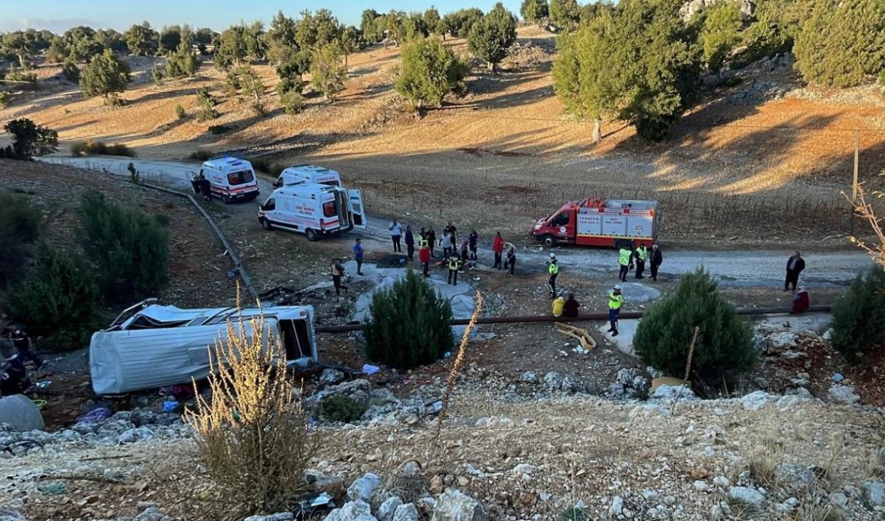 İşçi servisi şarampole devrildi: 5 ölü 