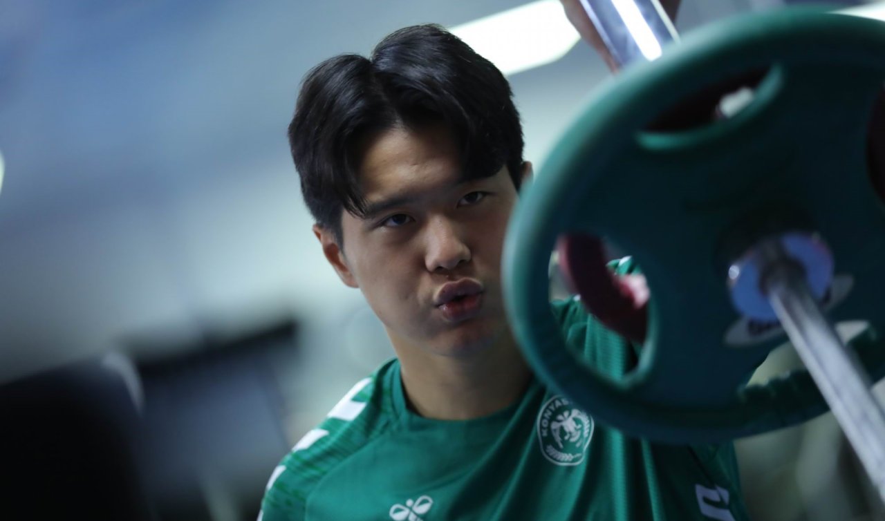 Konyaspor salonda çalıştı