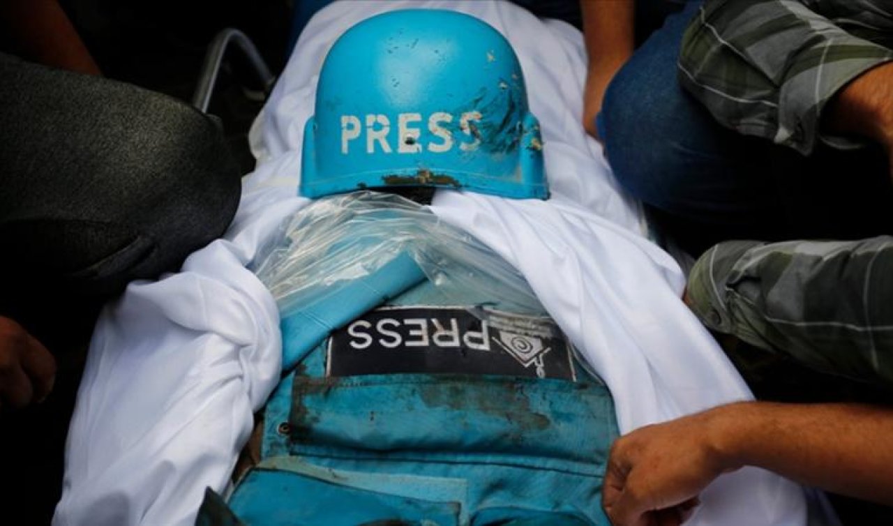Gazze’de katil İsrail’in silahlandırdığı çeteler Filistinli gazeteciyi öldürdü
