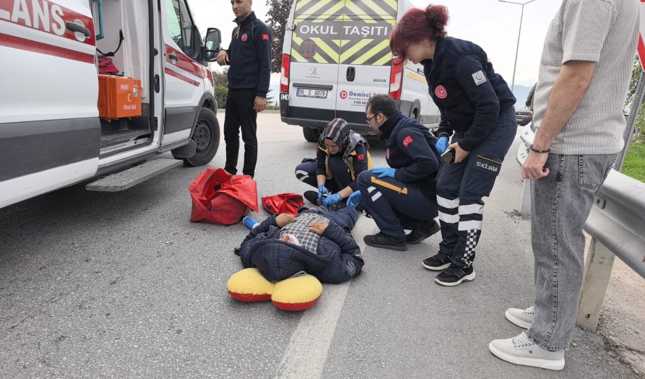 Servis minibüsünün çarptığı yaya ağır yaralandı!