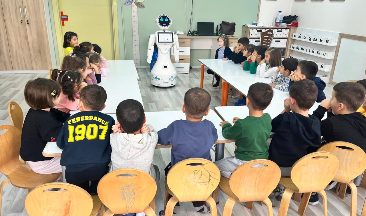 SOBE Vakfı’ndan eğitimde yenilik: İnsansı robot Ada otizmli çocukların eğitimine katkı sağlıyor 