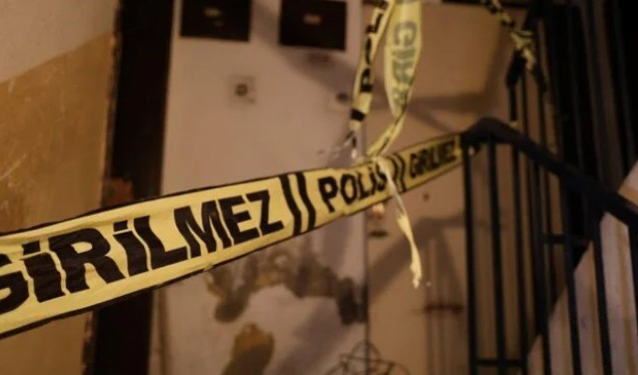 Annesinin cesediyle bir ay yaşadı