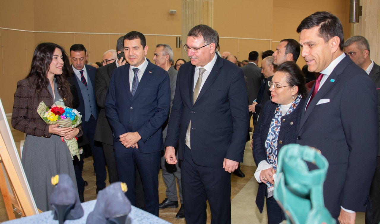 Ayakkabı sektörünün geleceği Selçuk Üniversitesinde panelde tartışıldı