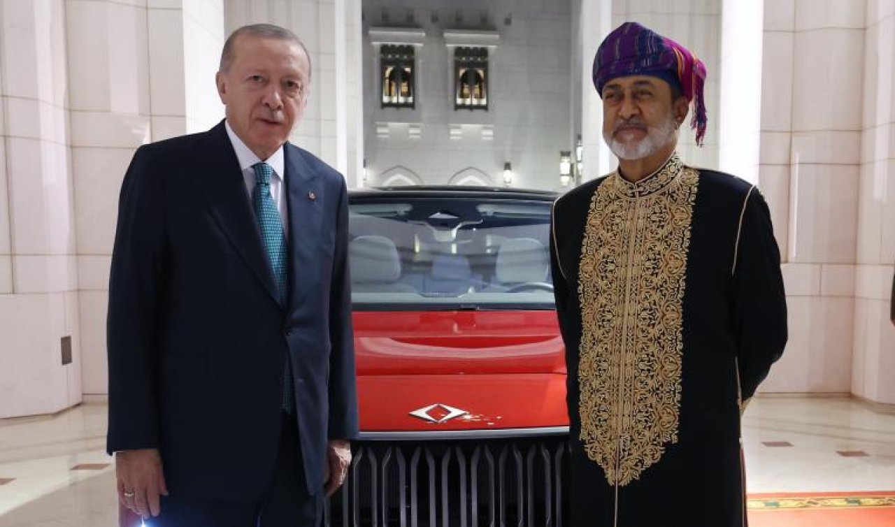 Cumhurbaşkanı Erdoğan Umman Sultanı Heysem bin Tarık’a Togg hediye etti